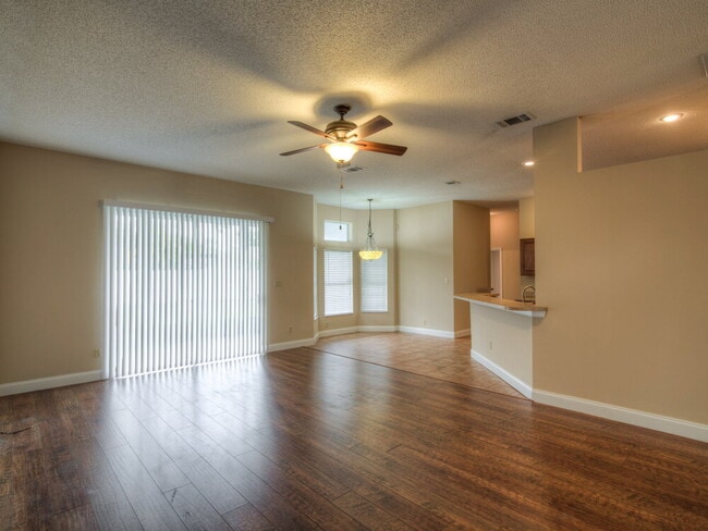 Building Photo - 14813 Lone Eagle Dr