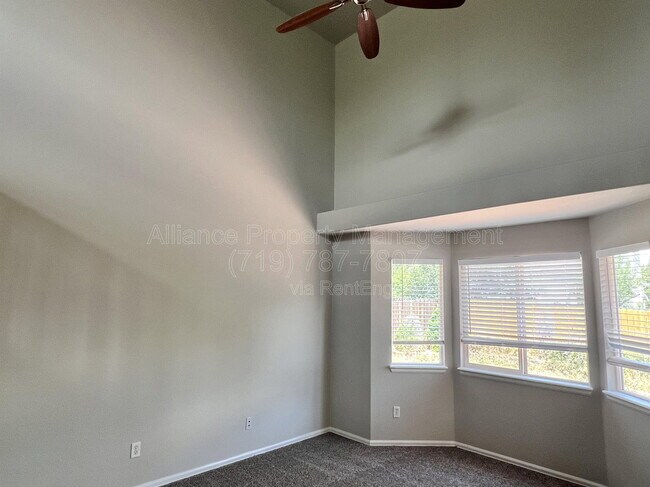 Building Photo - 5671 Vermillion Bluffs Dr