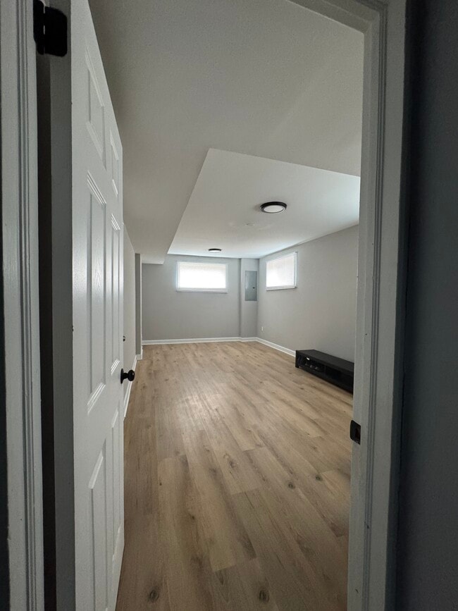 Building Photo - 421 Saint Margarets Dr
