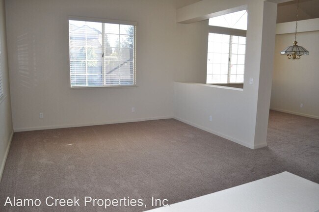 Foto del edificio - 3 br, 2 bath House - 212 Laurelwood Way