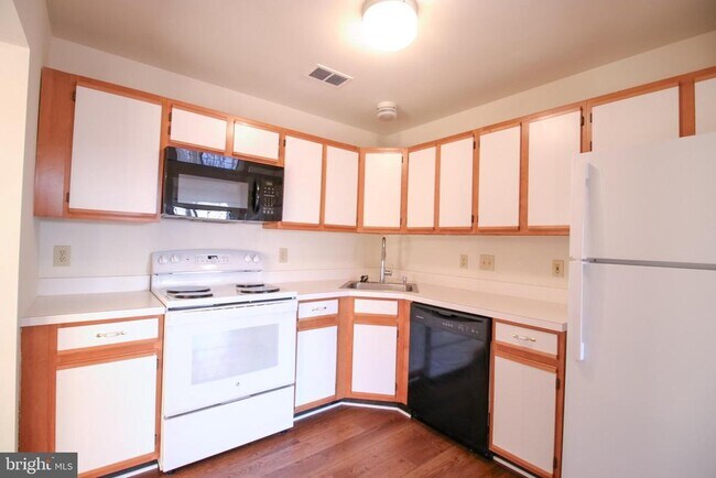 Foto del edificio - 102 Timberlake Terrace