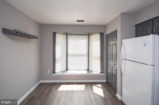Foto del edificio - 14902 London Ln