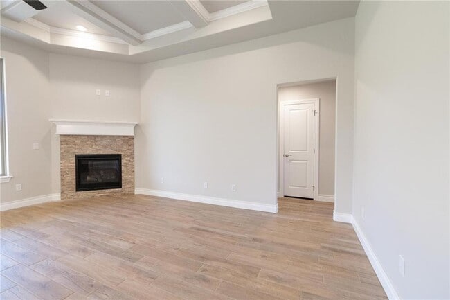 Building Photo - Very nice brand new 4 bedroom 2 bath home ...