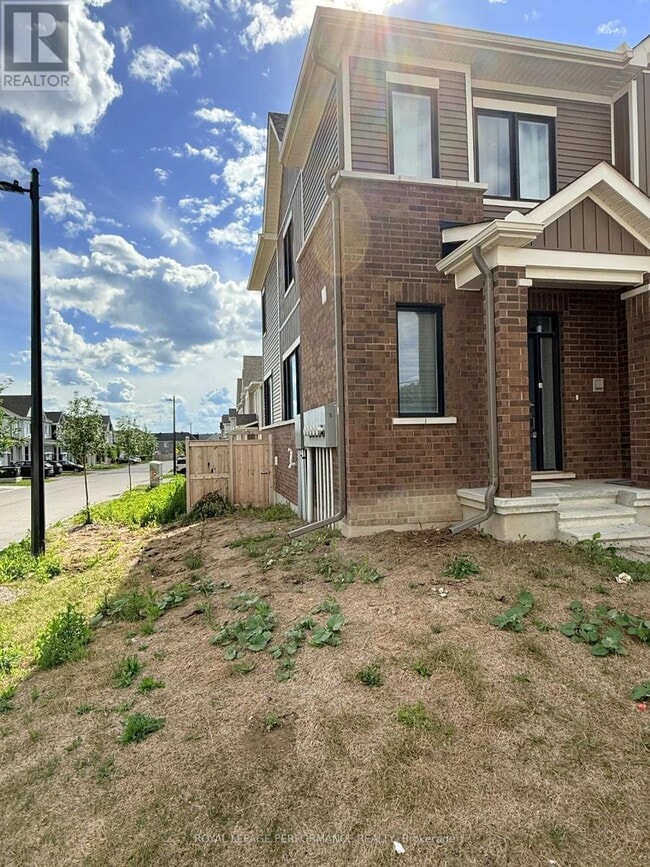 Building Photo - 208 Falsetto St