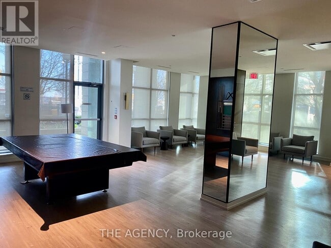 Building Photo - 410 Queens Quay W