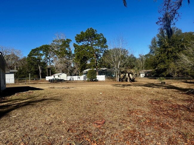 Building Photo - 606 Water Rd