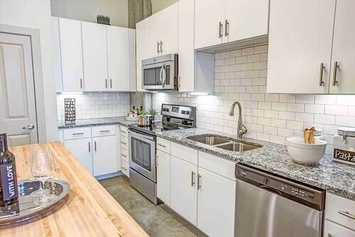 Foto principal - 6701 Burnet Rd