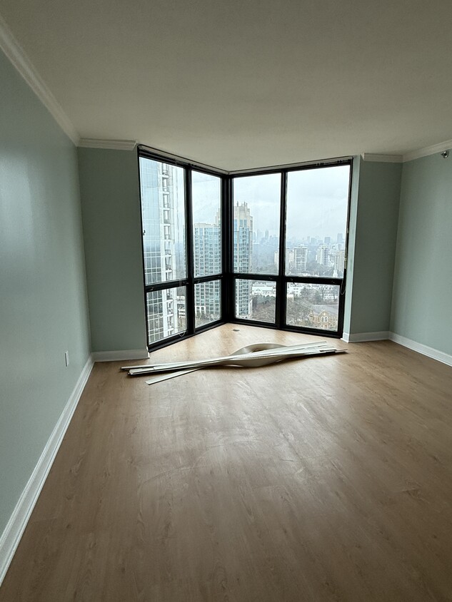 Living room - 2870 Pharr Court South NW