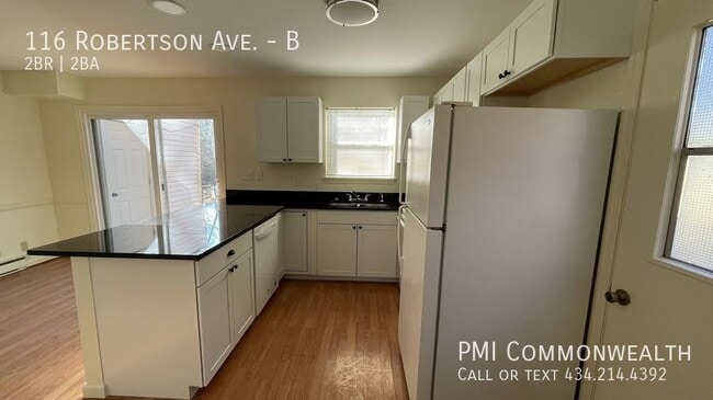 Building Photo - 2 Bed / 1.5 Bath Duplex (Available 2/10/22)