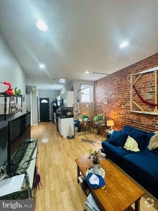 Building Photo - 1524 FONTAIN St