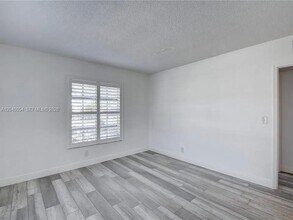 Building Photo - 2200 NE 66th St