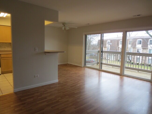 Foto del edificio - 219 W Ct of Shorewood
