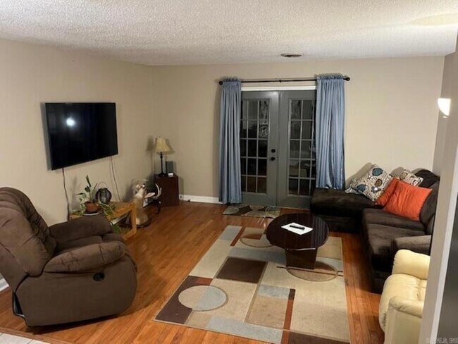 Foto del edificio - 135 Hillview Dr