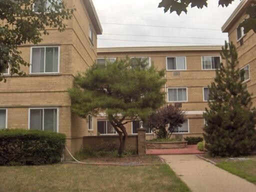 Building Photo - 8836-8842 Lavergne Ave