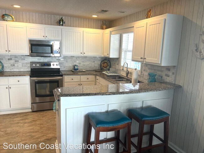 Building Photo - 4 br, 3 bath House - 523 Bay Drive Extension