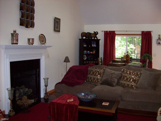Building Photo - 52 Lenape Trl