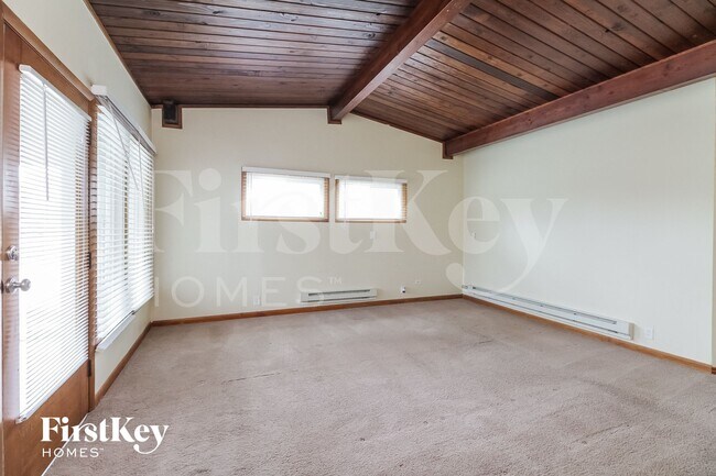 Foto del edificio - 1054 Kenmore Ave