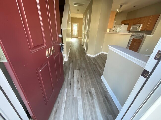 Pasillo de entrada - 1965 Charlotte Hwy