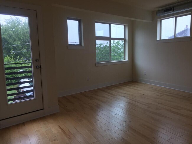 Foto del edificio - 1605 E Montgomery Ave