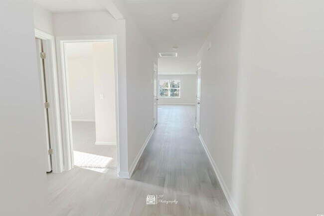 Foto del edificio - 286 Jeff Waters Cir