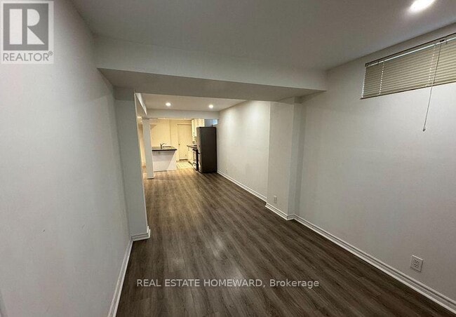 Building Photo - 121 Primeau Dr