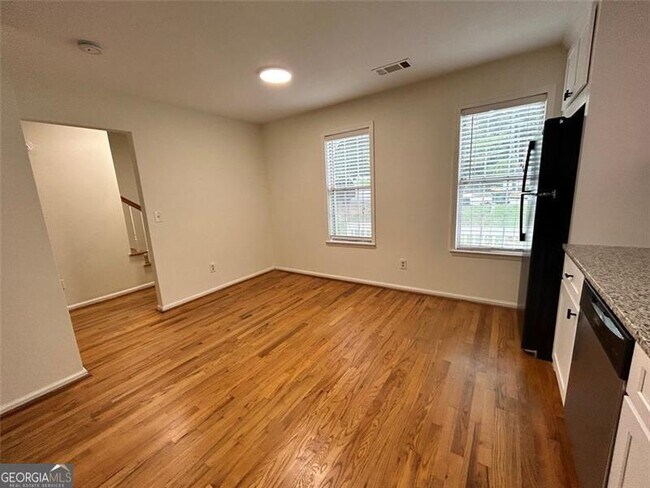 Building Photo - 745 Country Manor Way
