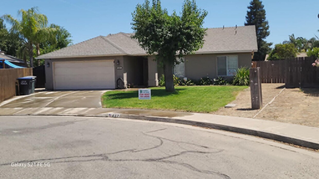 Primary Photo - Immaculate 3 Bedroom 2 Bath House locate w...