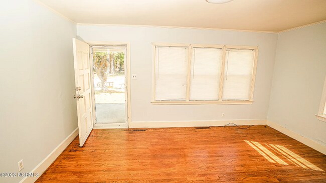 Foto del edificio - 1105 Sycamore Rd