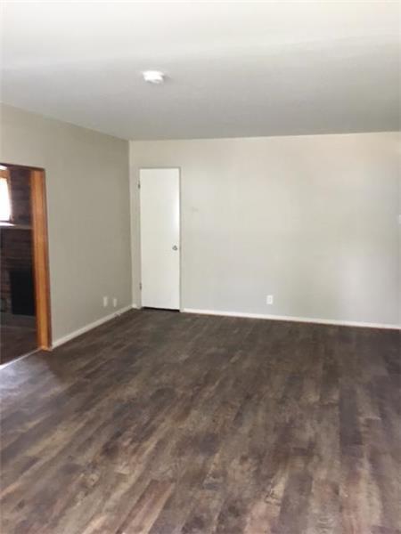 Building Photo - 10856 Spring Garden Dr