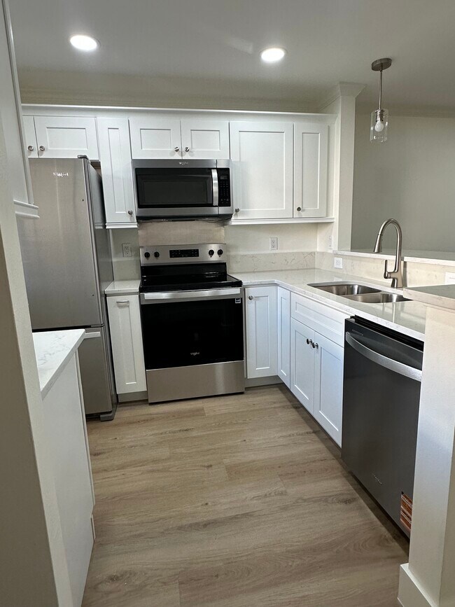 Foto del edificio - 401 Airport Ave E