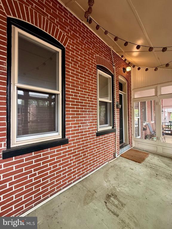 Foto del edificio - 924 Lovering Ave