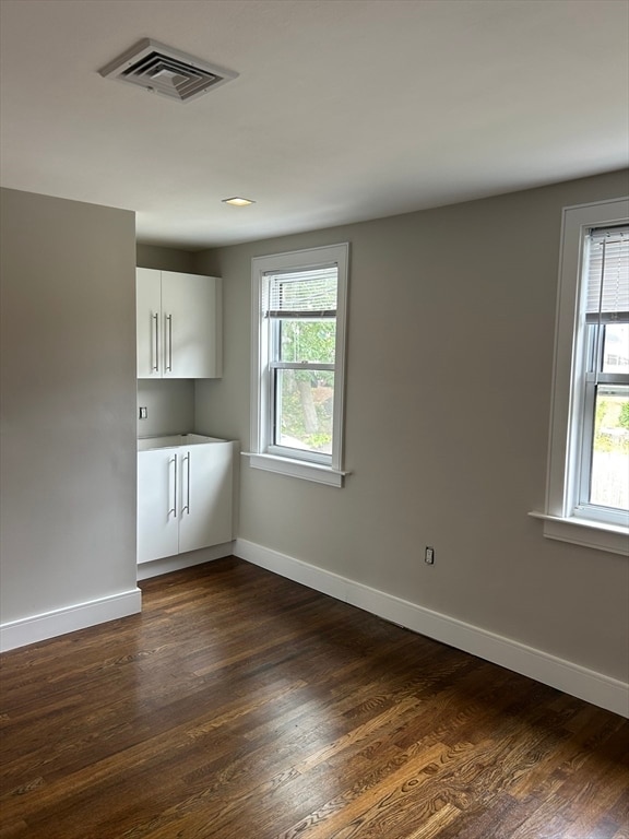 Building Photo - 9 Hawthorne Rd