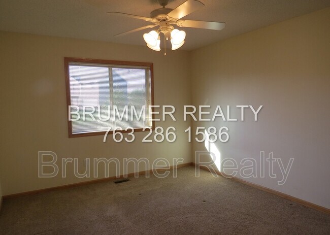 Building Photo - 5546 154th Ct NW