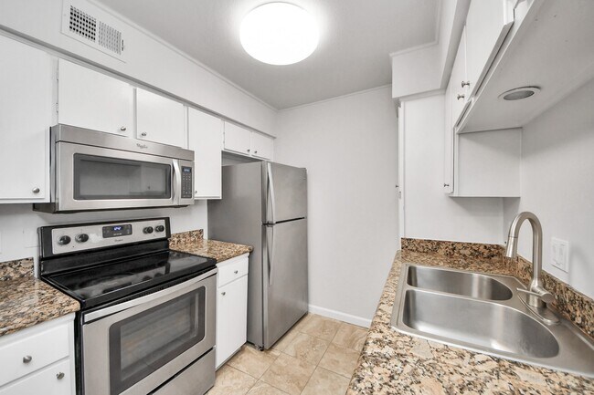 Foto del edificio - 4641 Wild Indigo St