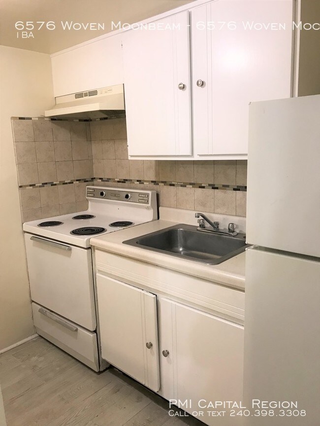 Foto del edificio - Studio w/ Fenced Backyard