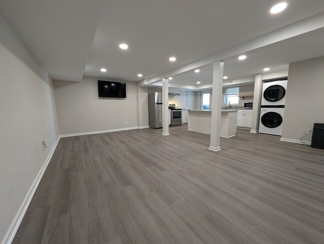 Foto del edificio - 120 Berkshire Pl