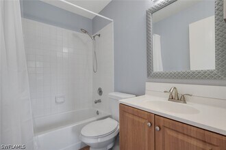Building Photo - 6085 Lakefront Dr