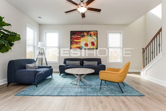 Building Photo - 501 Fiery Warbler St