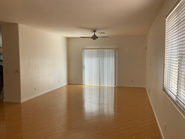 Building Photo - 8983 Lily Touchstone Ct