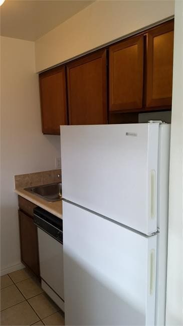 Building Photo - 1 bedroom condo for rent at Cedar Crest in...