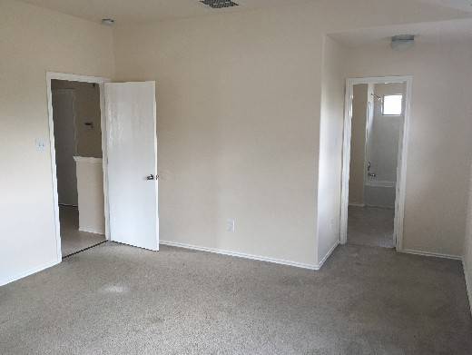 Building Photo - Beautiful 3 bed-room 2.5 baths house