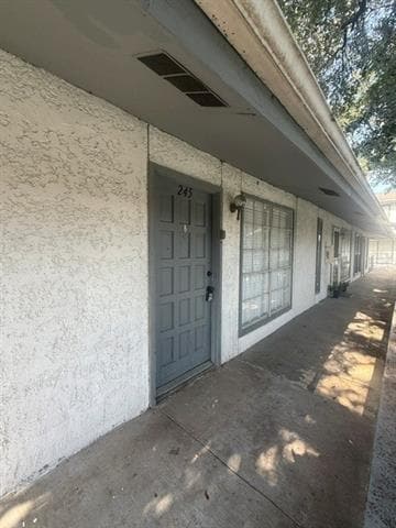 Building Photo - 12888 Montfort Dr