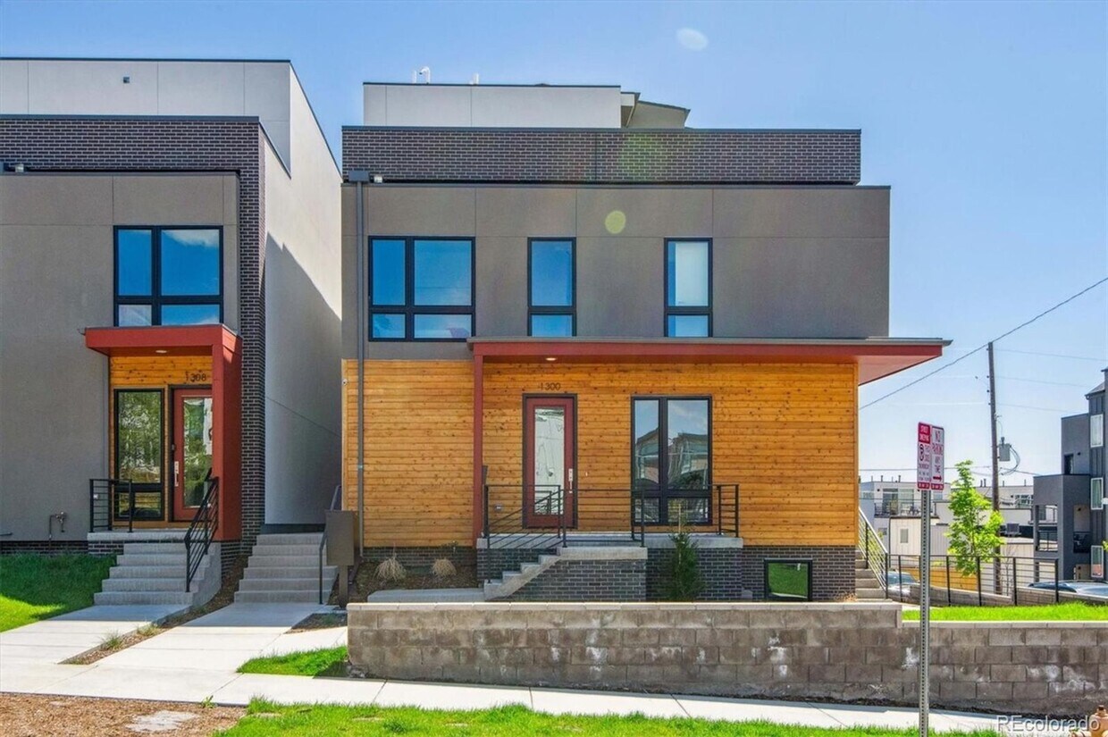 Primary Photo - Brand New Build Townhome with Rooftop and ...
