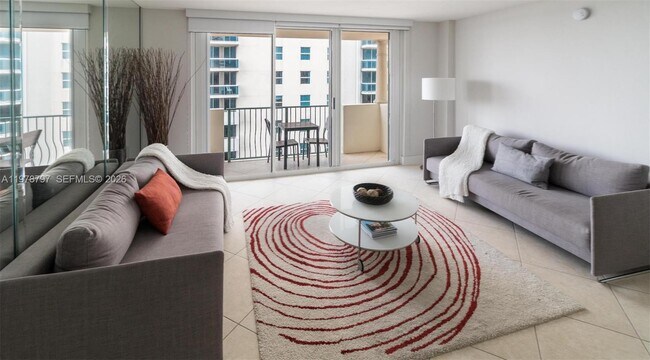 Foto del edificio - 9195 Collins Ave