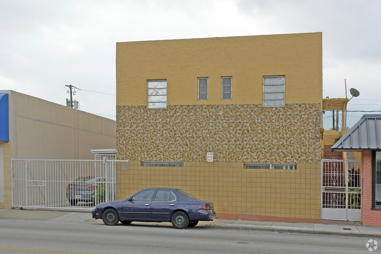 Foto del edificio - 3480 NW 7th St