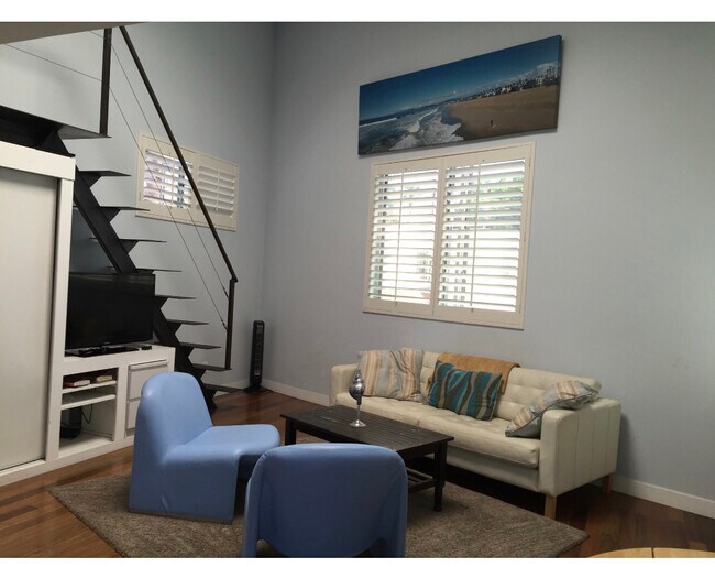Stairs to the bedroom area - 670 Marr St