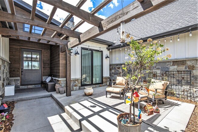 Foto del edificio - Stunning Custom Home in Harmony Club – Tim...