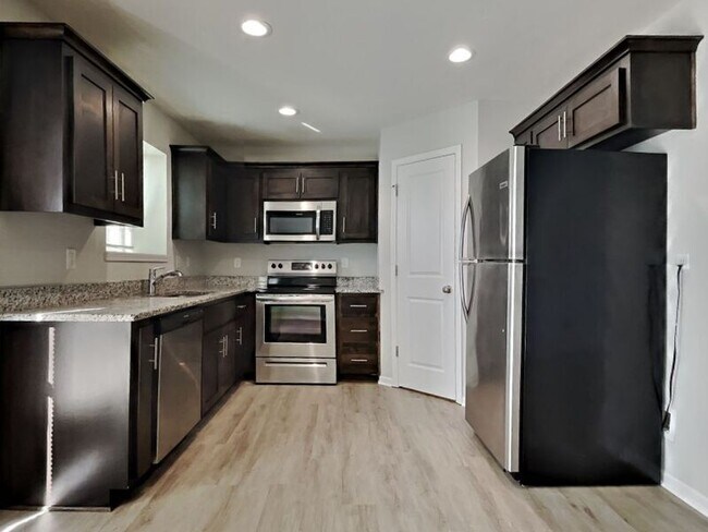 Building Photo - 21722 Southcreek Ct