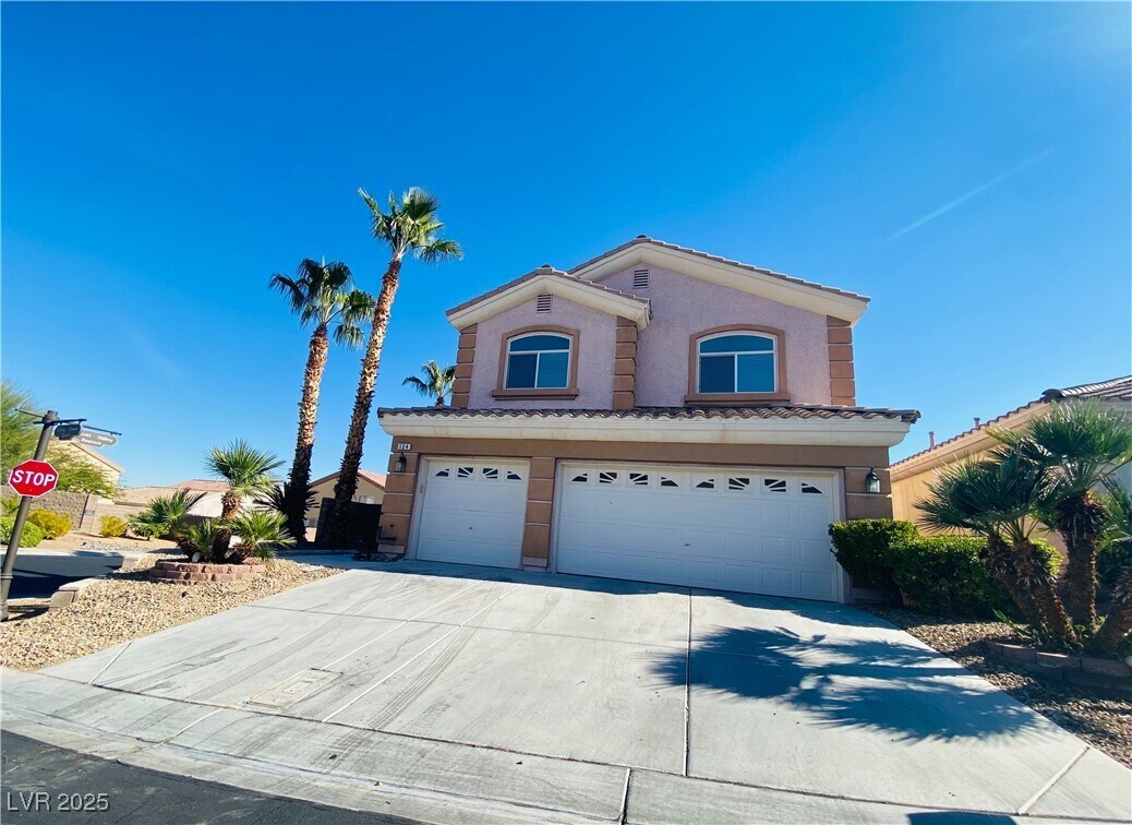 Foto principal - 134 Corey Creek Ct
