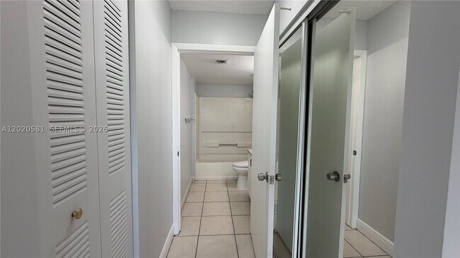 Foto del edificio - 15221 SW 80th St